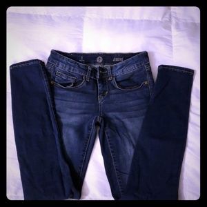 So brand jegging jean